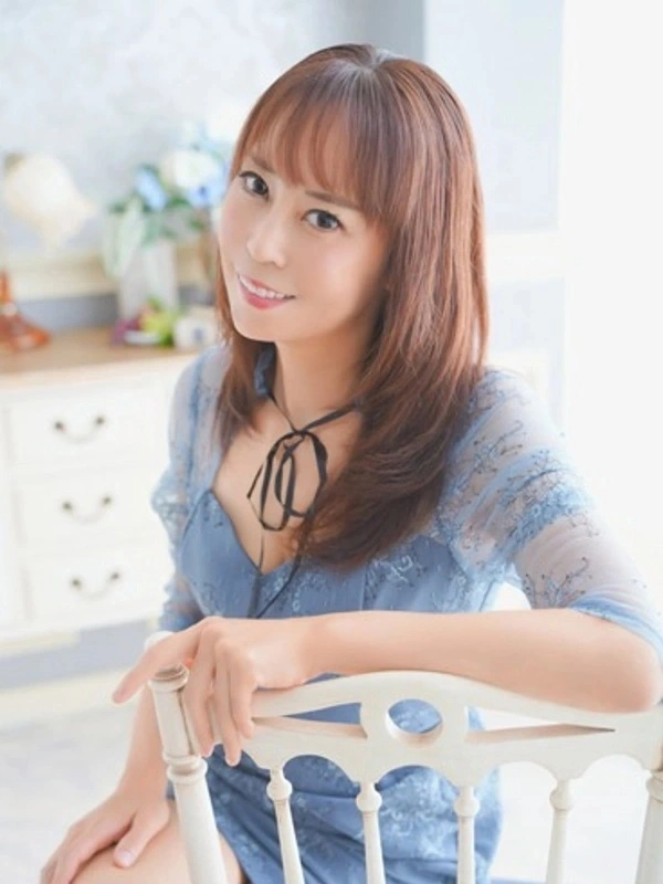 吉原ソープ「恵里亜/りさ」明るく積極的な正統派美熟女が冷え切った男子のカラダをホットに♡今だけお得な新人割りを実施中!