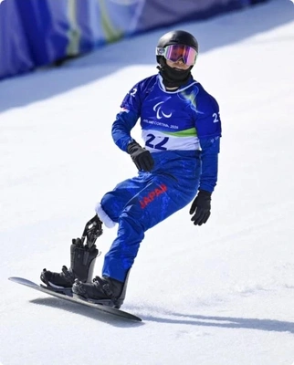 「スノボ小栗選手が銀❗️」