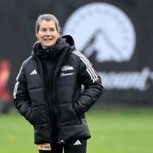 「5大リーグ初の女性監督誕生」❗️