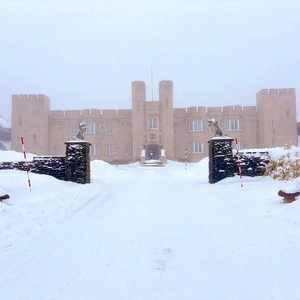 ＼すみません／