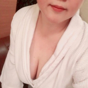 明日おやすみの人～？