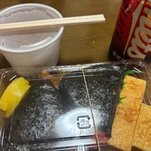腹が減っては戦ができぬ🤜🤛