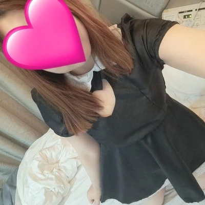 あなたの横でくっついちゃう❤️