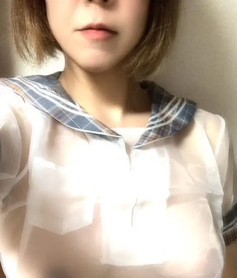 出勤中だよ…♡ 早く来てくれないと、ムズムズしちゃう///」