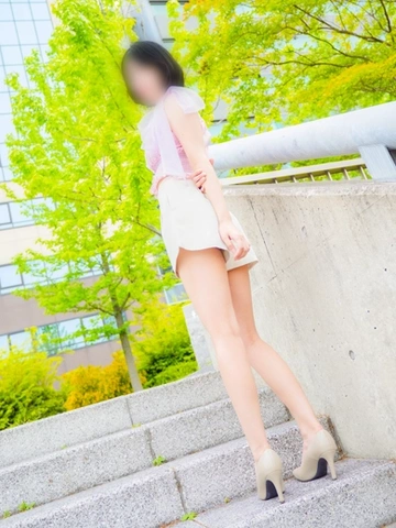 本日出勤女性＆受付開始時間のご案内♪