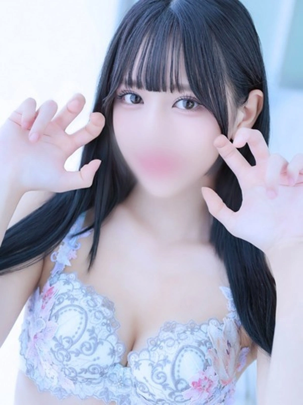 玲於奈(レオナ)