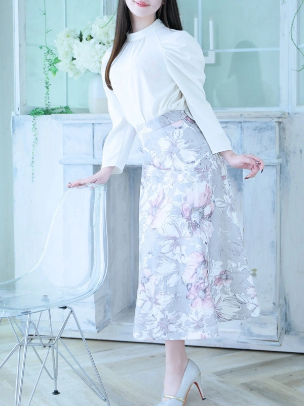 新人・優乃(ユノ)