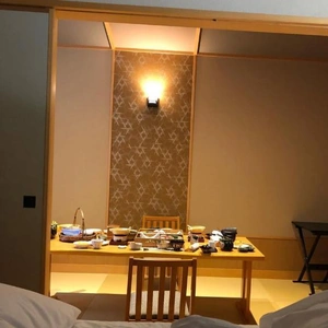 お伊勢の夜…