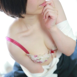 それでは、聞いてください。こゆきちゃんで、「こゆのラブソング⚡️」
