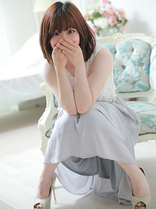 新人・えみ