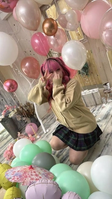 桜が散る中で見つめられたら、耐えられるタイプ？