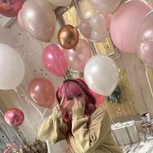 桜が散る中で見つめられたら、耐えられるタイプ？