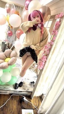 桜の下でそっと隣に来られたら、どうなると思う？