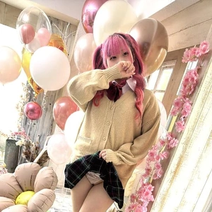 桜の下でそっと隣に来られたら、どうなると思う？