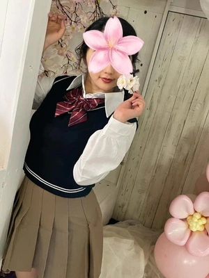 制服って、どこ見られるとちょっとドキッとすると思う？🌸