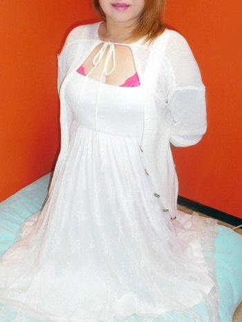 潮吹きするほど敏感な美人妻を電マでイカセ放題☆60分9,999円!!(予約も指名も無料)