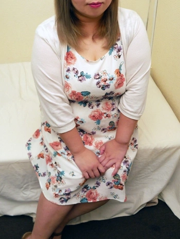 蕩けるほど感じてしまう美人妻を電マでイカセ放題♪60分9,999円!!