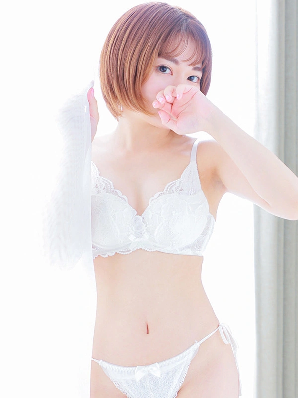 桐谷まひる