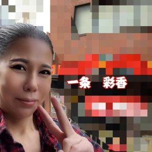 お昼のメイクは薄めなのです。。。