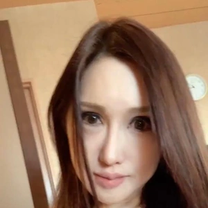 新木りさこ
