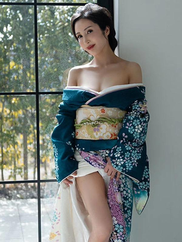 白鳥麗子