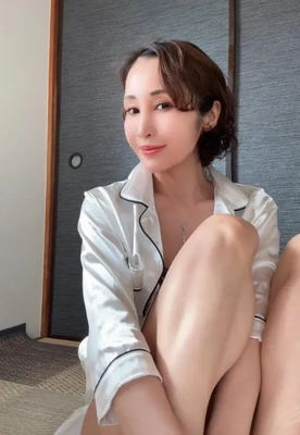 クネクネ