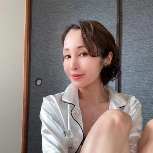クネクネ