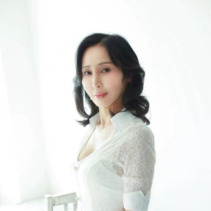 ぐちょ。ぬちゃ。ぷちょ。ぴちゃ。