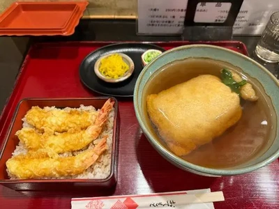 奈良で出会った“おいなりんうどん”の衝撃