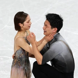 りくりゅうペア金！