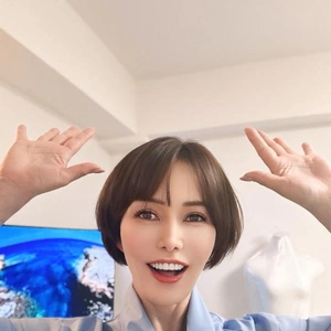 赤ネイル