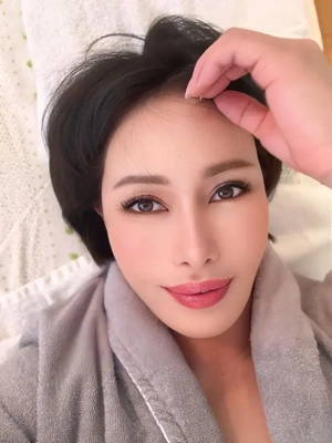 メイク完了後に……