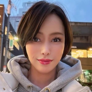 髪を切りました