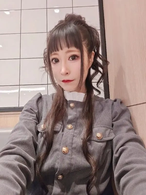 【自撮り】私服もたまには?