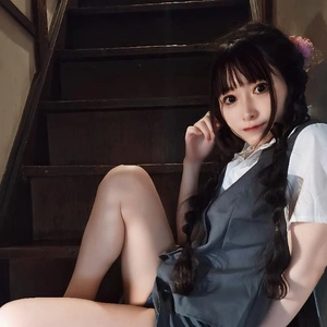 OL姿でそばにいる?