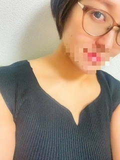 懐かしい香りがして 気づけば振り向いていた 身体は心よりも覚えてるもの