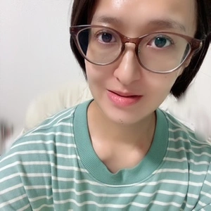 生まれた意味を知り 生きてく夢を持った あんなの全部 あんなの全部 単なる思い込みね