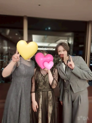 太陽はみんなを照らす　雨雲散らした　風も味方だ　この世界は捨てたもんじゃない