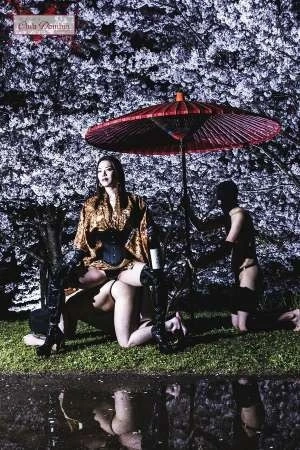 綾乃女王様・長身美形のオールラウンド女王様!ご予約はお早めに!