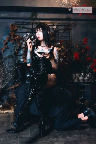 凰花女王様・黄金・リンチ・フェチプレイがお得意です!