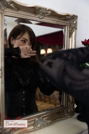 椿奈々女王様・長身美形、鞭・アナル開発がお得意です。