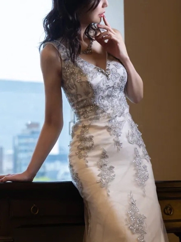 二階 塔子