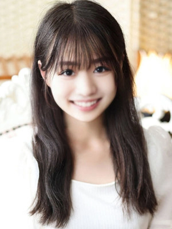 大川まりな