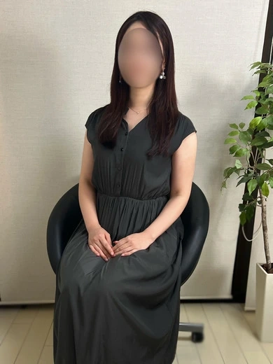 茜