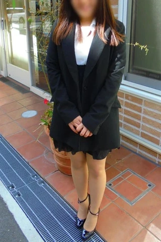 いつも従順な接客でお育ちの良さそうな、上品な人柄の、おっとり美魔女の美穂さん！
