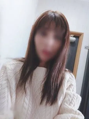 清楚な中に気品さも合わせ持つ素人好きには堪らない、謙虚なスレンダー若奥様の美香