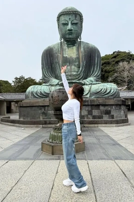 鎌倉大仏は想像よりこぶりだった。?ん?敷地内が狭いからそう感じたのか。🥶