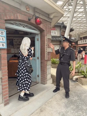 派出所に勝手に入ったら不審者扱いでタイホーされそうになりましたその様子動画は次で⏯