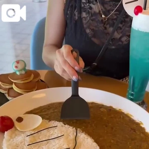 ドラえもんじゃカレｰの大きさ‼️どうよ？わかるかな？