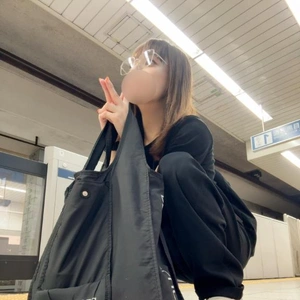 今日も愛♥️を感じながら...電車🚃𓈒𓂂𓏸で一旦帰宅するう🤭♡